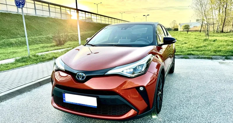 toyota c-hr Toyota C-HR cena 114000 przebieg: 52000, rok produkcji 2020 z Warszawa